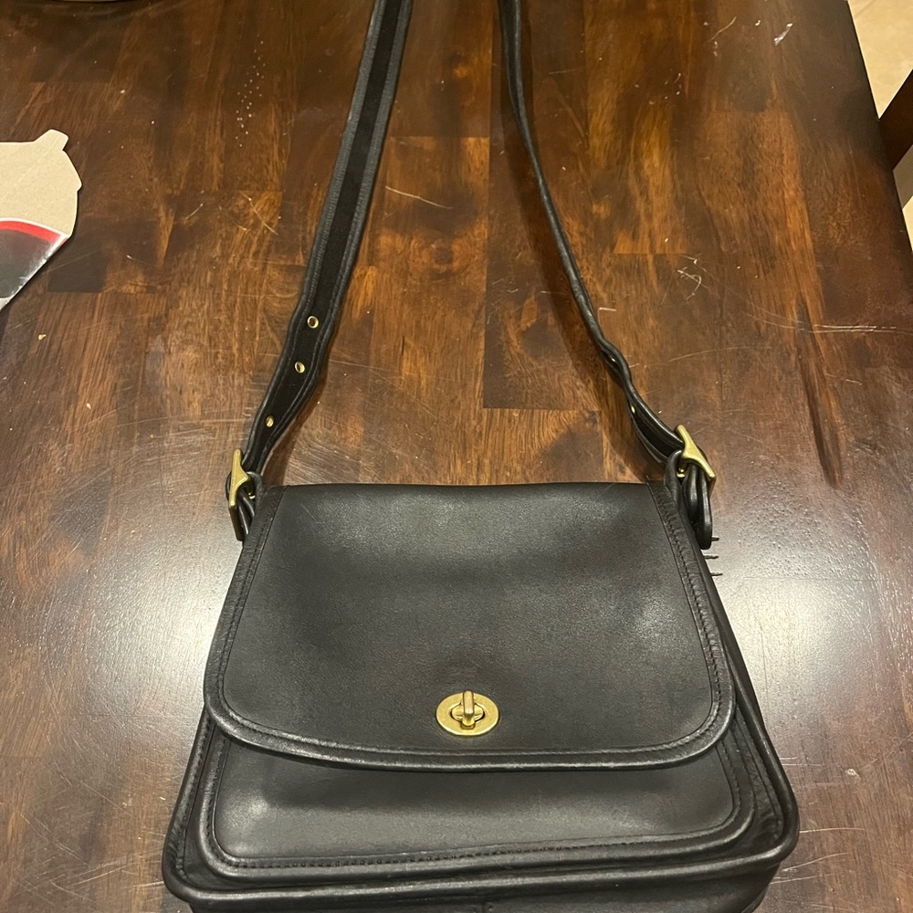 Vintage Coach Rambler Legacy Black Glove Tanned Leather DO40-9061